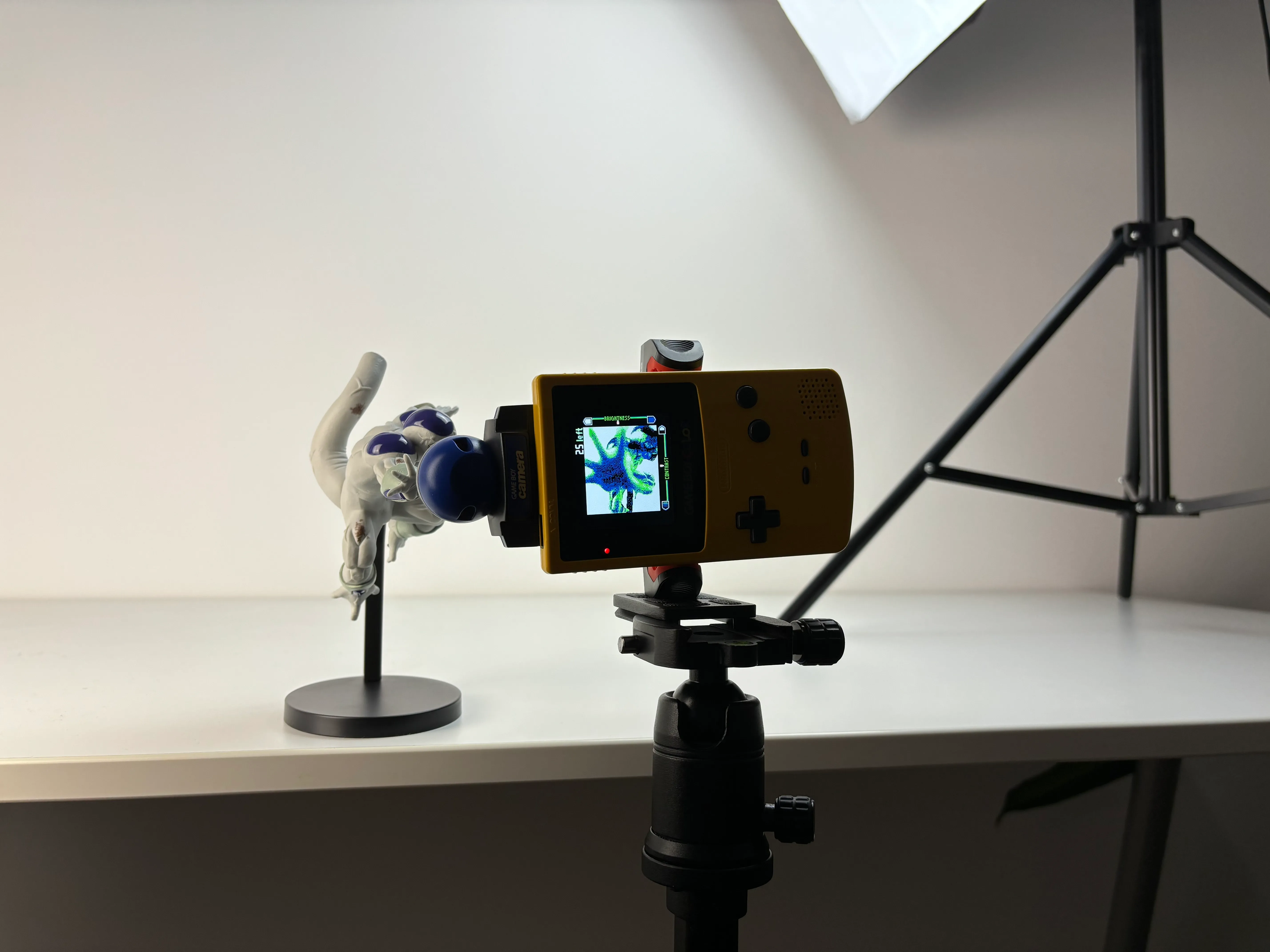 Game Boy Camera inserted in GB Operator